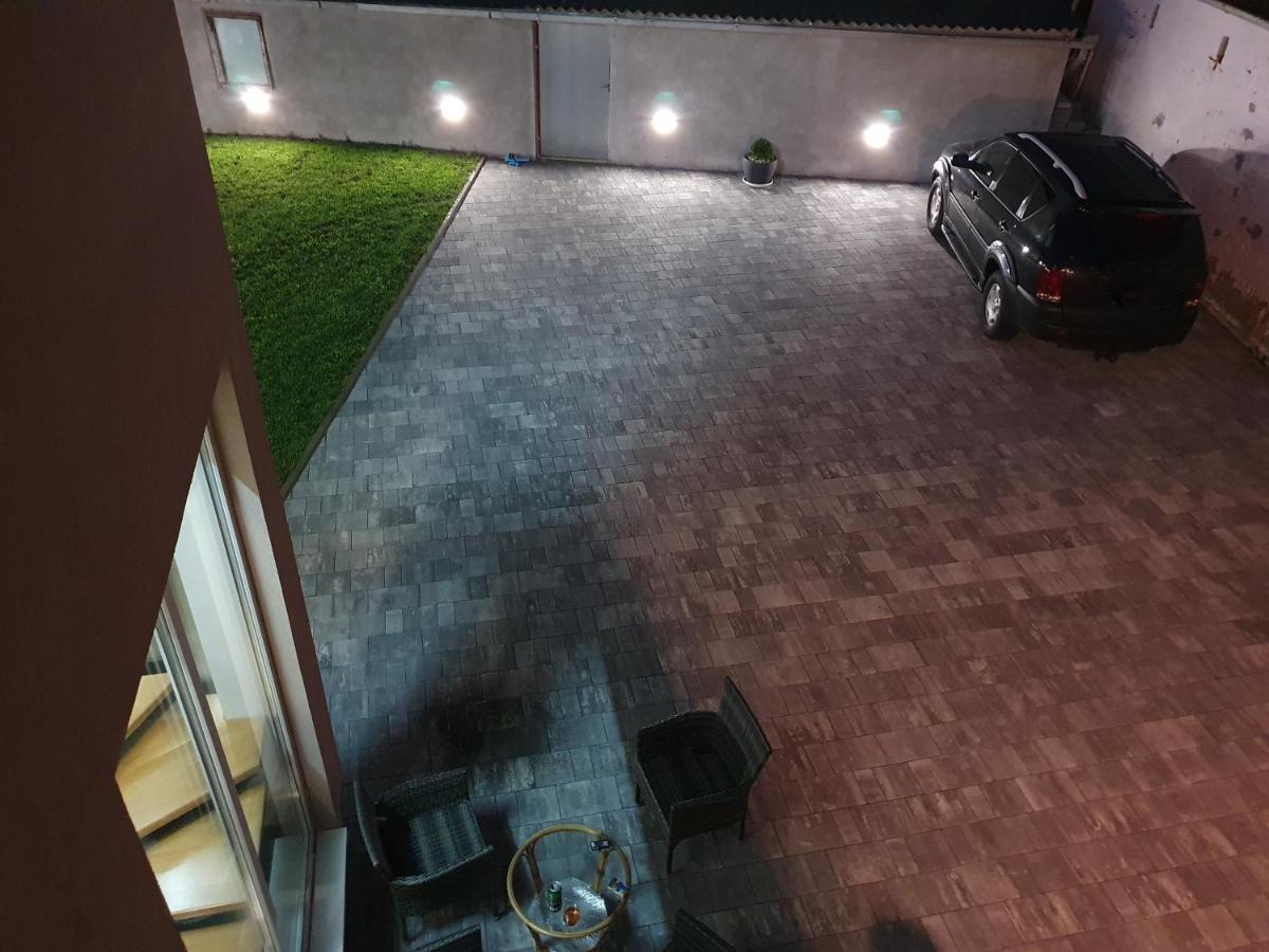 Satnica Dakovacka Apartman Bozur **** מראה חיצוני תמונה